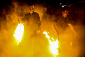 مراسم زنجير آتشي در روستاي بياضه